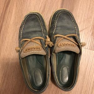Sperry boat shoes navy color well worn